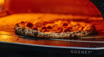 Four à pizza Gozney Dome noir chez Barbecue and co_1
